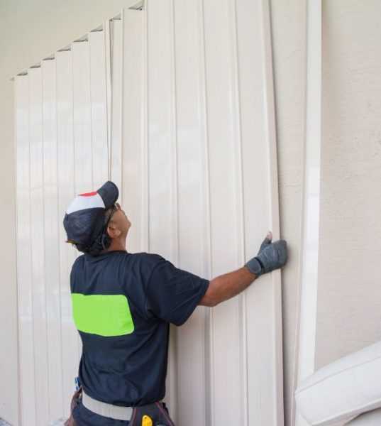 Accordion Shutters vs. Hurricane Fabric Pros & Cons