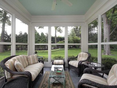 screen enclosed outdoor area